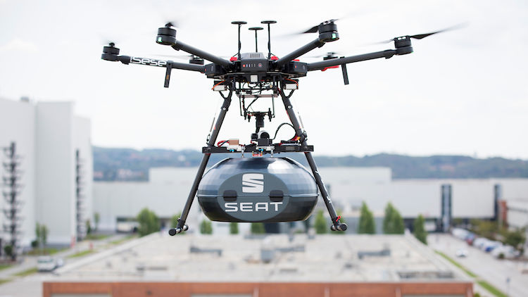 Spaanse SEAT-fabriek zet drones in voor autoproductie